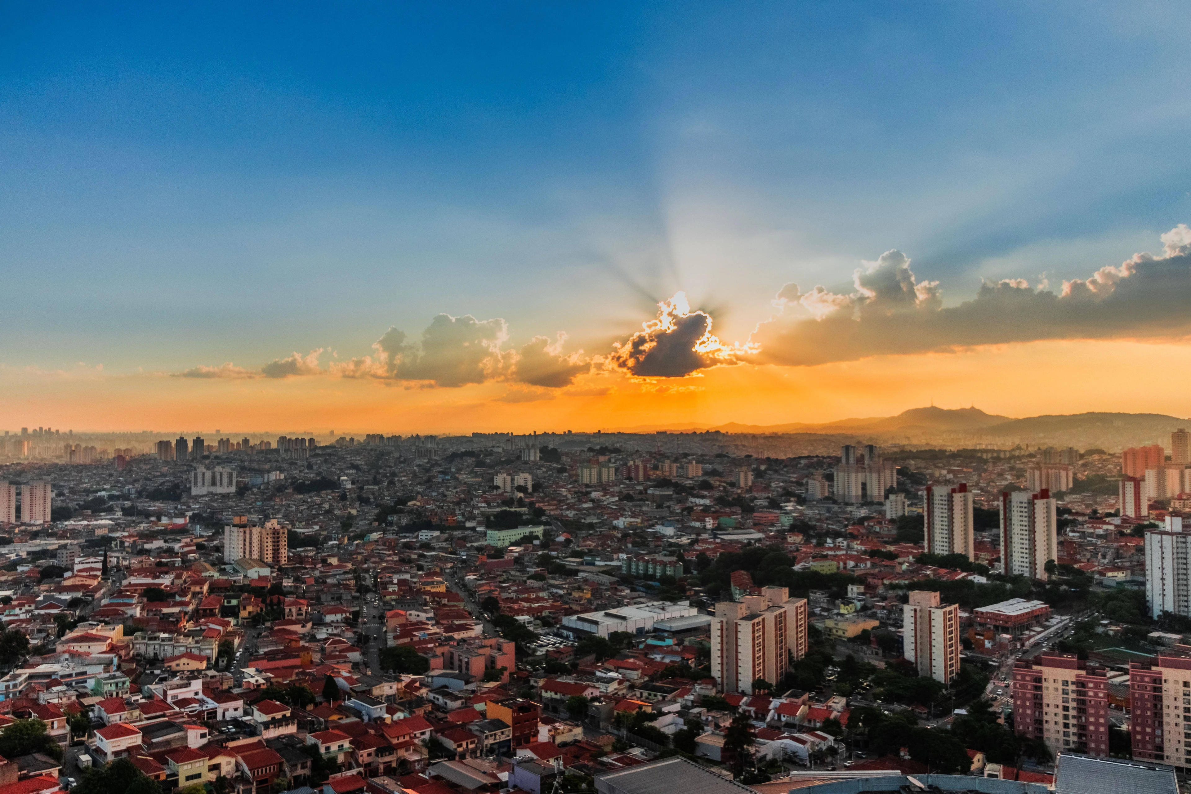The wider city, São Paulo from Imirim